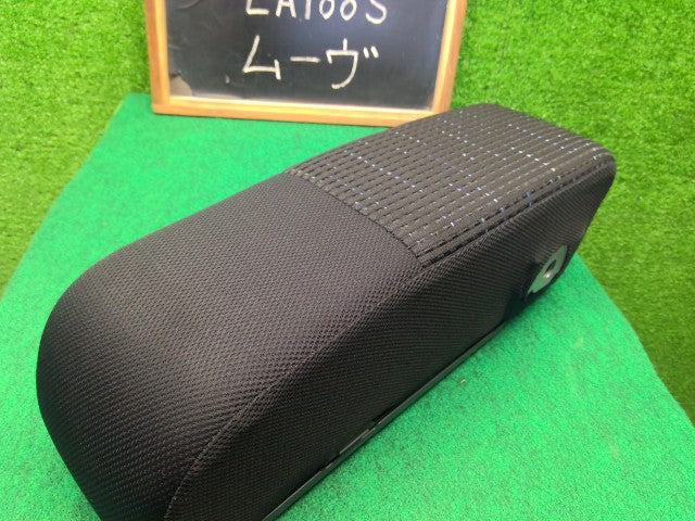【中古】ムーヴ DBA-LA100S アームレスト 72810-B2GG0-B0