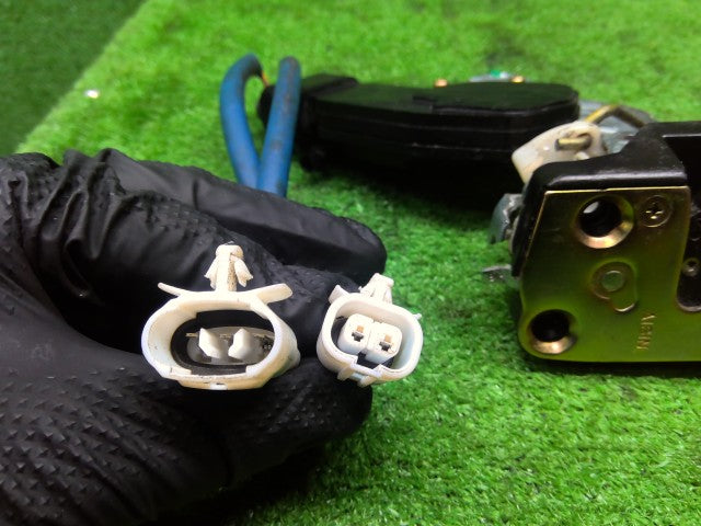 【中古】ハイゼット LE-S210V 右フロントドアロックソレノイド 69310-97506
