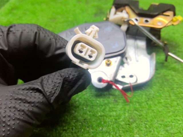 【中古】ハイゼット LE-S210V 左フロントドアロックソレノイド 69320-97506