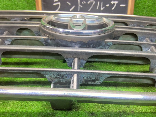 【中古】ランドクルーザー S-HDJ81V ラジエータグリル 53111-60100