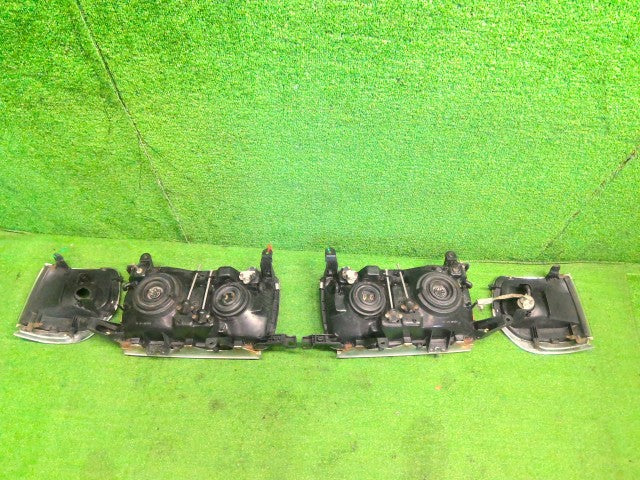 【中古】ランドクルーザー S-HDJ81V ヘッドランプ左右セット 81110-60371