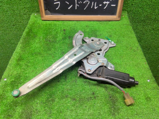 【中古】ランドクルーザー S-HDJ81V 右リアドアレギュレータ・モーター 69803-60010