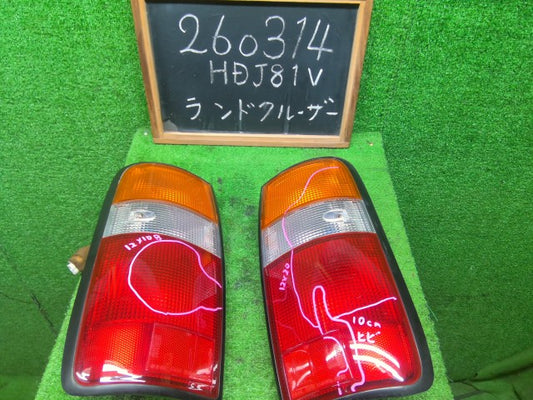 【中古】ランドクルーザー S-HDJ81V テールランプ左右セット 81550-60332