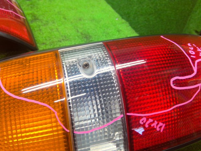 【中古】ランドクルーザー S-HDJ81V テールランプ左右セット 81550-60332