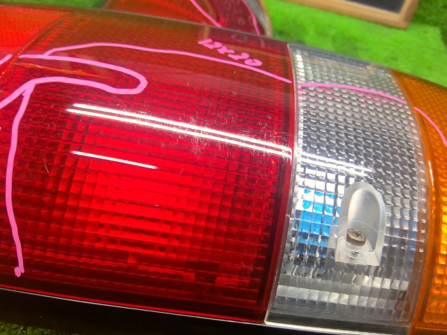 【中古】ランドクルーザー S-HDJ81V テールランプ左右セット 81550-60332
