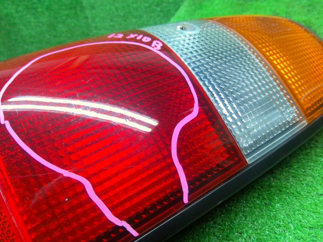 【中古】ランドクルーザー S-HDJ81V テールランプ左右セット 81550-60332