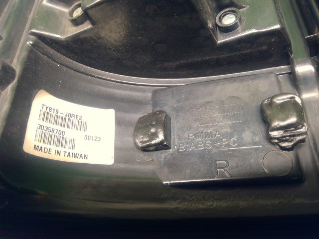 【中古】ランドクルーザー S-HDJ81V テールランプ左右セット 6M1