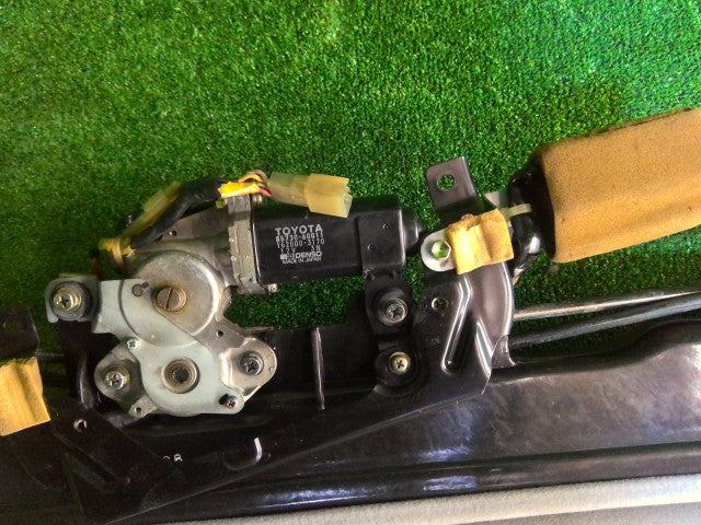 【中古】ランドクルーザー S-HDJ81V サンルーフガラス 63203-60011