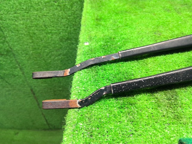 【中古】ランドクルーザー S-HDJ81V フロントワイパーアーム 85211-60011