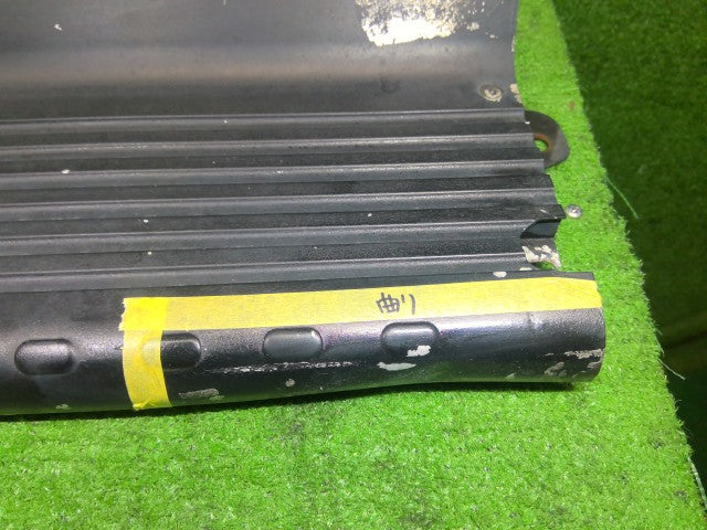 【中古】ランドクルーザー S-HDJ81V リアステッププレート 52351-60010