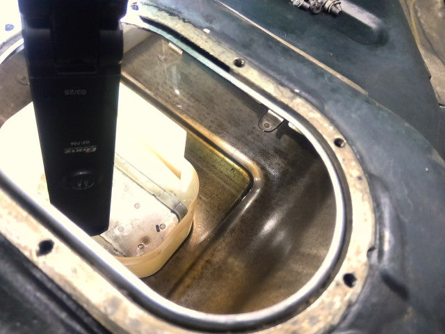 【中古】ランドクルーザー S-HDJ81V フューエルタンク 77001-69065