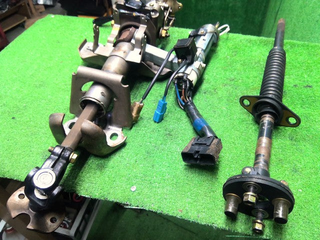 【中古】ランドクルーザー S-HDJ81V ステアリングコラム 45870-60070