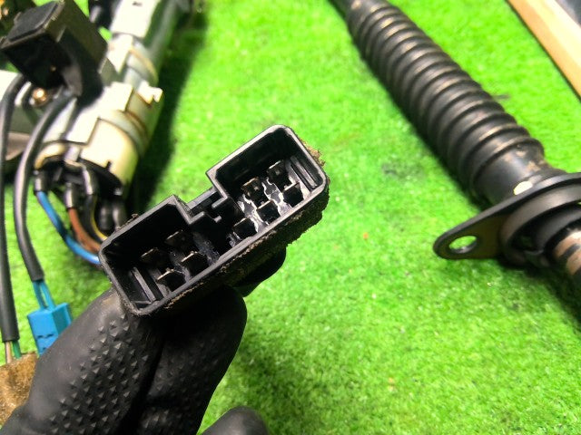 【中古】ランドクルーザー S-HDJ81V ステアリングコラム 45870-60070