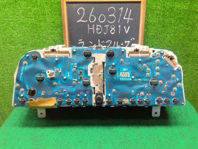 【中古】ランドクルーザー S-HDJ81V スピードメーター 83010-60740