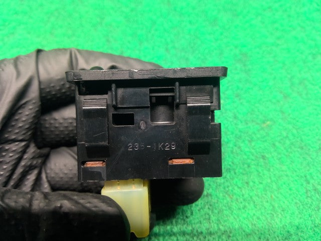 【中古】ランドクルーザー S-HDJ81V ドアミラースイッチ 84870-60010