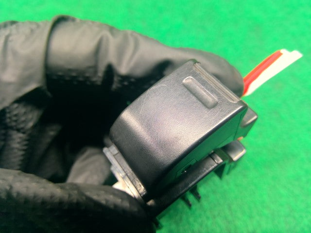 【中古】ランドクルーザー S-HDJ81V 左リアドア用 パワーウインドウスイッチ