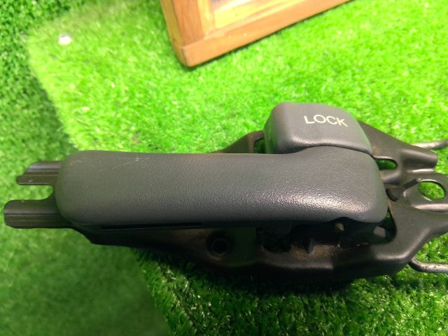 【中古】ランドクルーザー S-HDJ81V 右フロントドアロックソレノイド 69030-60011