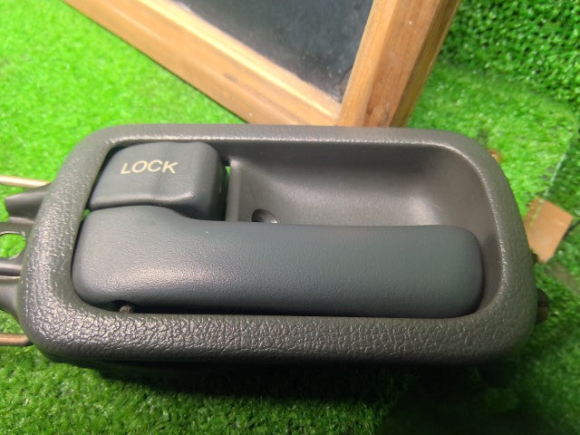 【中古】ランドクルーザー S-HDJ81V 左フロントドアロックソレノイド 69040-60011
