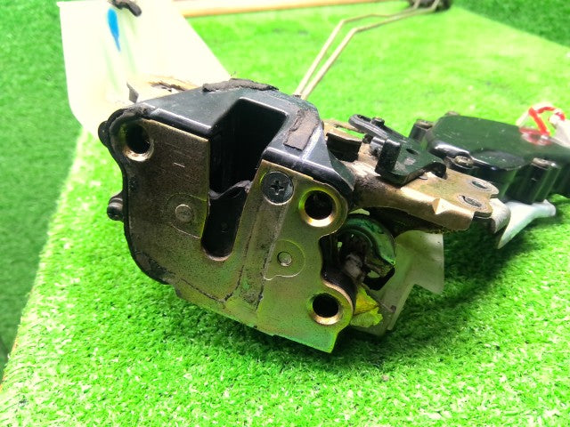 【中古】ランドクルーザー S-HDJ81V 左リアドアロックソレノイド 69340-60551