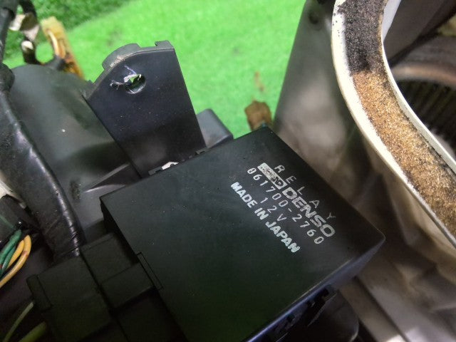 【中古】ランドクルーザー S-HDJ81V カーヒーター 88510-60220