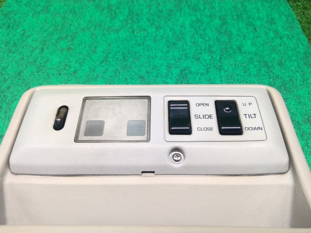 【中古】ランドクルーザー S-HDJ81V ルームランプ サンルーフスイッチ