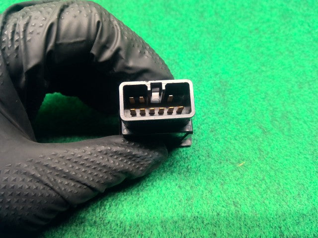 【中古】ランドクルーザー S-HDJ81V ハザードスイッチ 84332-20260