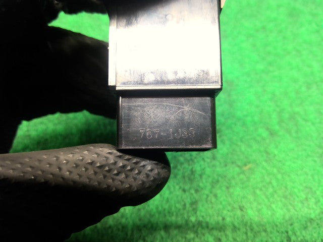 【中古】ランドクルーザー S-HDJ81V ハザードスイッチ 84332-20260