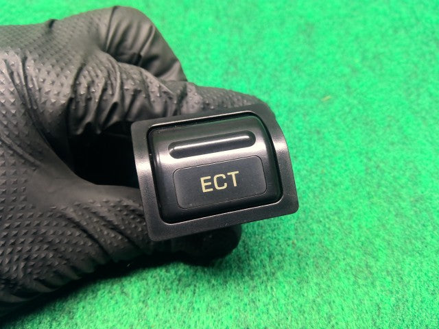 【中古】ランドクルーザー S-HDJ81V ＥＣＴスイッチ 84720-60040