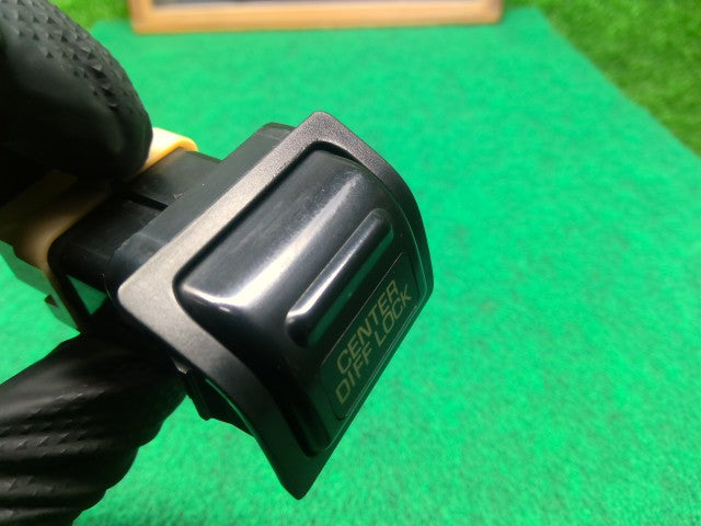 【中古】ランドクルーザー S-HDJ81V センターデフロック スイッチ