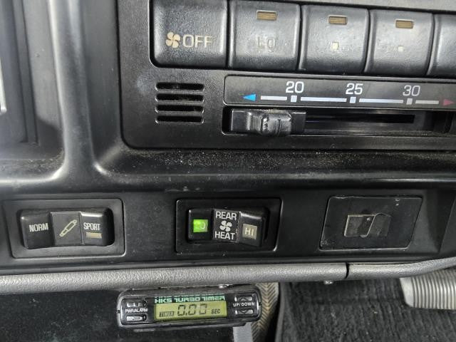 【中古】ランドクルーザー S-HDJ81V リアヒータースイッチ 84730-60030
