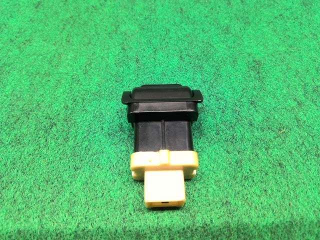 【中古】ランドクルーザー S-HDJ81V ヘッドライトライトウォッシャースイッチ 84150-60010