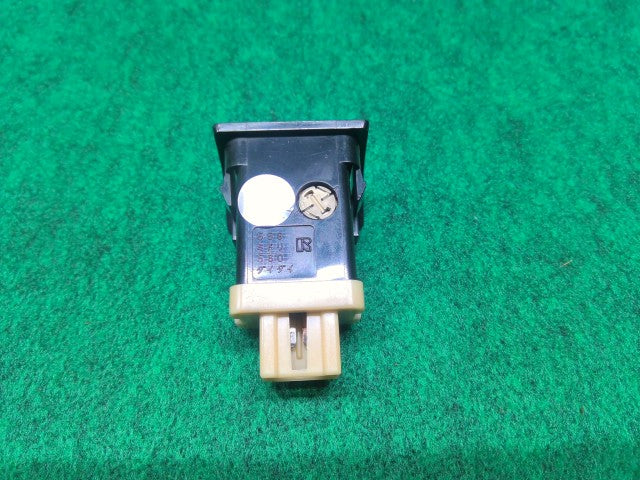 【中古】ランドクルーザー S-HDJ81V ヘッドライトライトウォッシャースイッチ 84150-60010