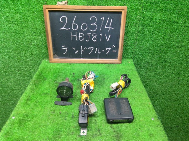 【中古】ランドクルーザー S-HDJ81V外し ＨＫＳ ターボタイマー