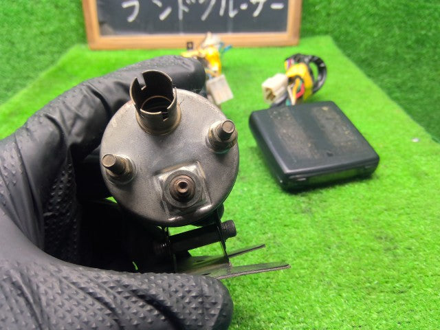 【中古】ランドクルーザー S-HDJ81V外し ＨＫＳ ターボタイマー
