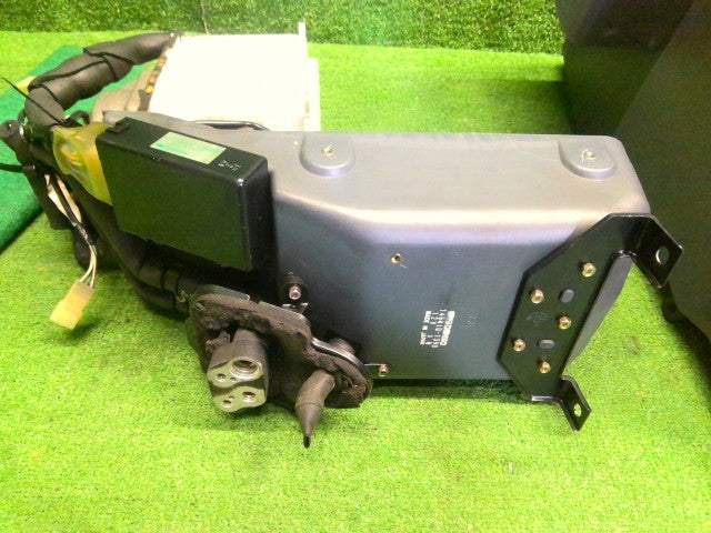 【中古】ランドクルーザー S-HDJ81V センターコンソールボックス 冷蔵庫ジャンク