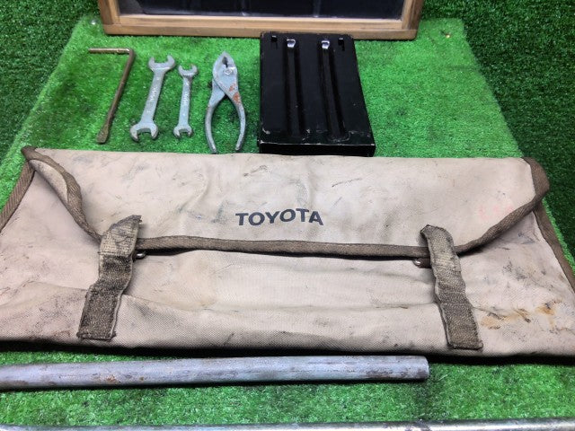 【中古】ランドクルーザー S-HDJ81V 車載工具 6M1
