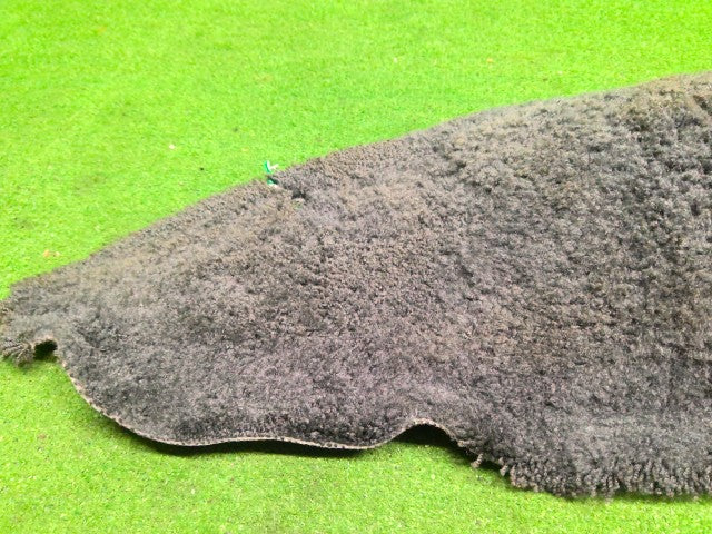 【中古】ランドクルーザー S-HDJ81V 右リアサイドカーペット 62613-60070-03