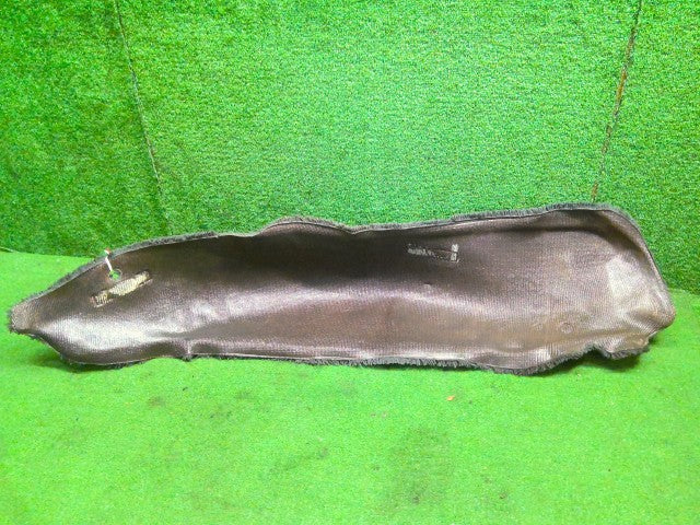 【中古】ランドクルーザー S-HDJ81V 左リアサイドカーペット 62614-60090-03