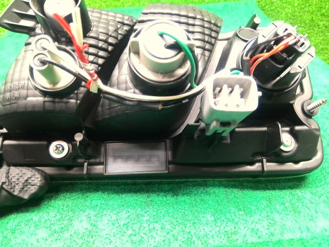 【中古】ハイゼットアトレ 3BD-S700V 左テールランプ 81561-B5120