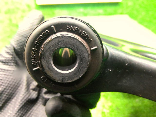 【中古】ハイゼットアトレ 3BD-S700V 左フロントロアアーム 48069-B5050