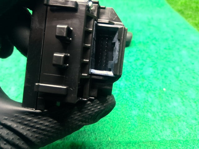 【中古】ハイゼットアトレ 3BD-S700V ディマースイッチ 84140-B2231