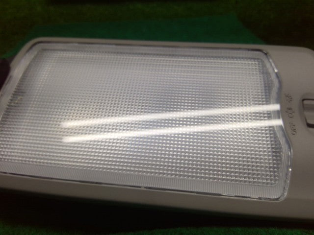 【中古】ハイゼットアトレ 3BD-S700V ルームランプ 81240-B5050-B0