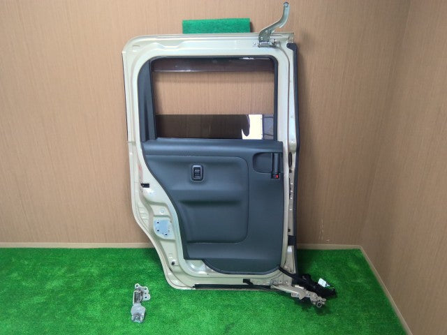 【中古】ムーヴキャンバス 5BA-LA800S 左リアドア 左リア