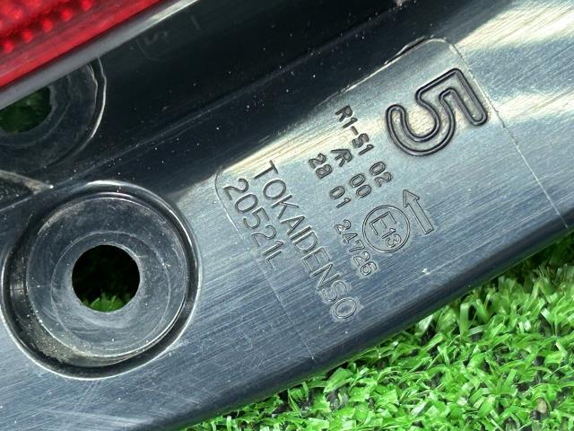【中古】ムーヴキャンバス 5BA-LA800S 左テールランプ 左ブレーキランプ