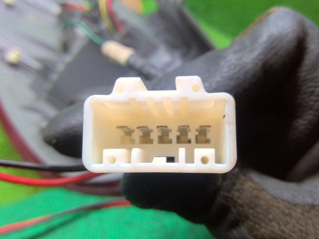 【中古】ゼスト CBA-JE2 右テールランプ 33501-SYA-003