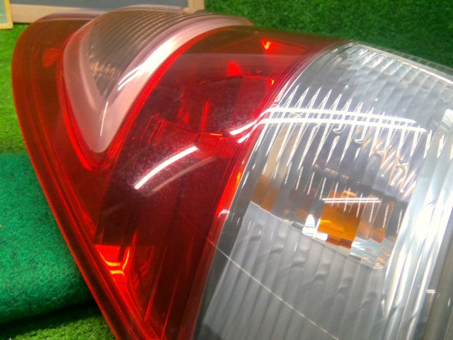 【中古】ゼスト CBA-JE2 右テールランプ 33501-SYA-003