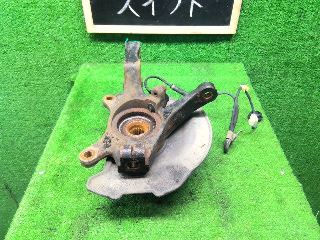 スイフト 右ＦナックルハブＡＳＳＹ DBA-ZD11S 45111-63J50