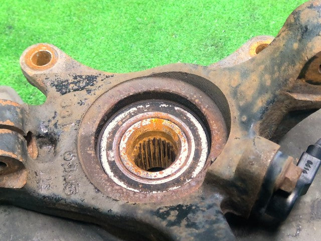 スイフト 右ＦナックルハブＡＳＳＹ DBA-ZD11S 45111-63J50
