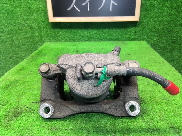 スイフト 右Ｆキャリパー DBA-ZD11S 55101-63J01-999