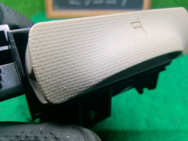 ミラココア ドリンクホルダー DBA-L685S 55618-B2290-E0 R59 自社品番260326 中古